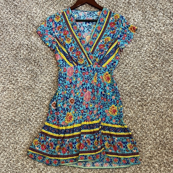 Dresses & Skirts - Floral Blue Mini Dress